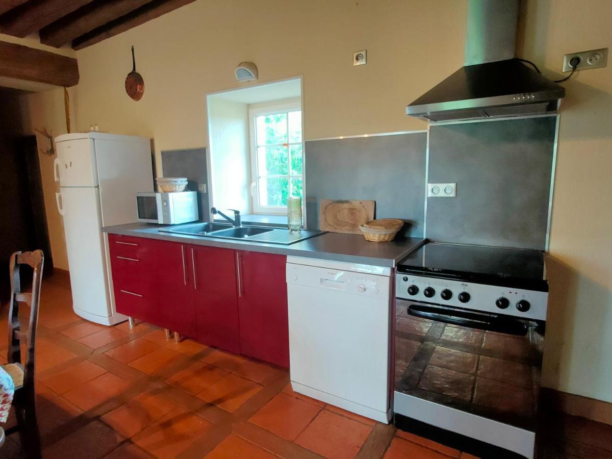 Gite De La Maison Fort Vereaux Екстериор снимка