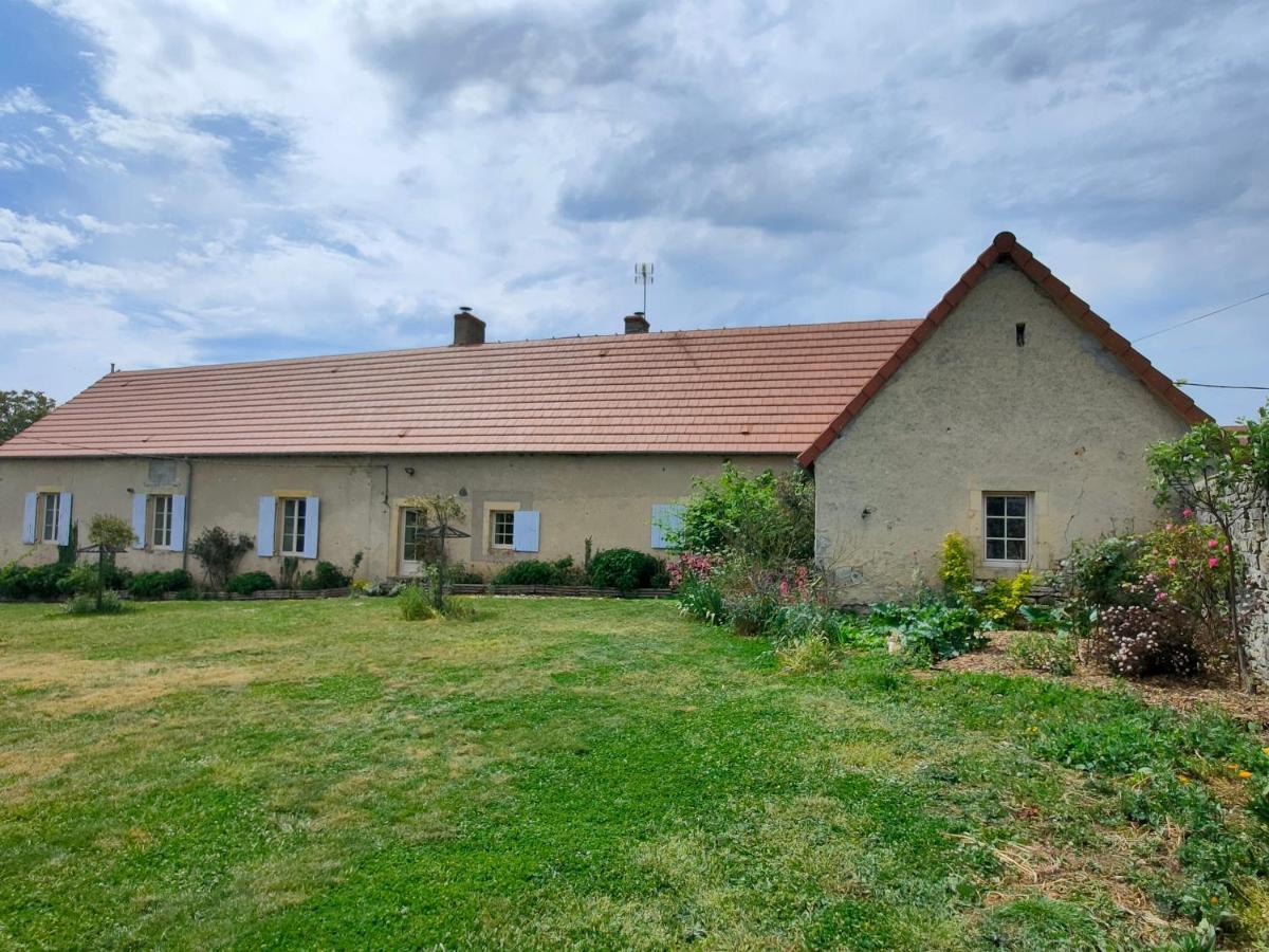 Gite De La Maison Fort Vereaux Екстериор снимка