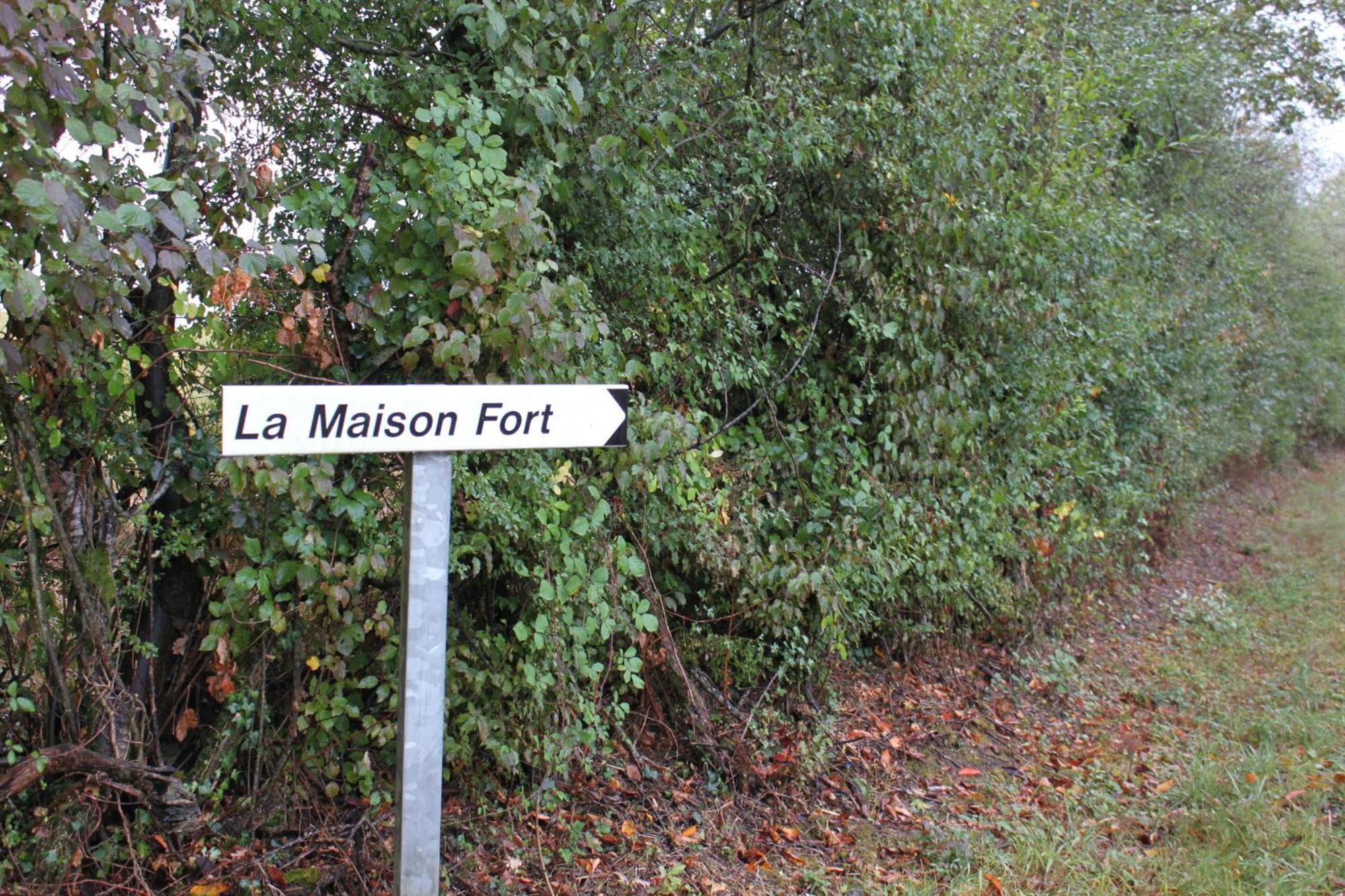 Gite De La Maison Fort Vereaux Екстериор снимка